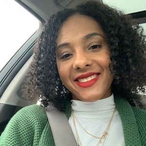 Meet your Posher, Kayla